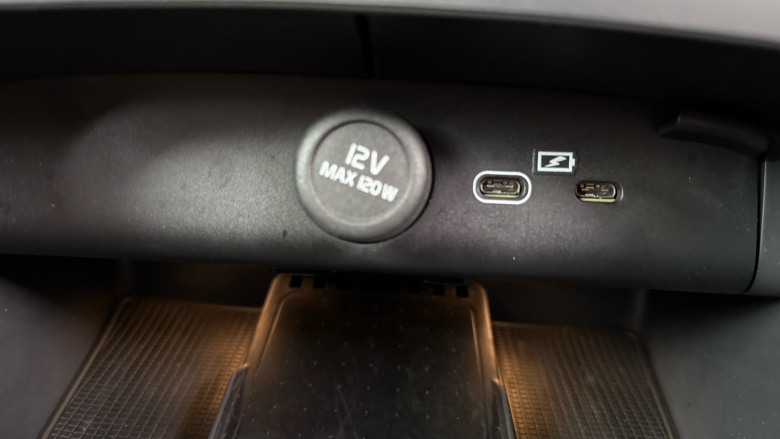 Volvo XC40 2.0 B3P Plus Dark 5dr Auto Petrol Estate